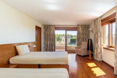Elegant Villa Panoramic View heated outdoor pool, 5 bedrooms in Porto ultra luxury for sale For Super Rich