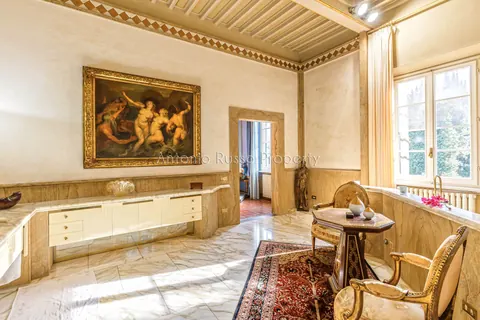 Elegant Villa Panoramic View Vineyards view, 15 bedrooms in Firenze Toscana top for sale For Super Rich