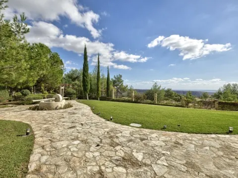 Elegant Villa Mountain View, 7 bedrooms in Zanakia Souni - Limassol photo for sale For Super Rich