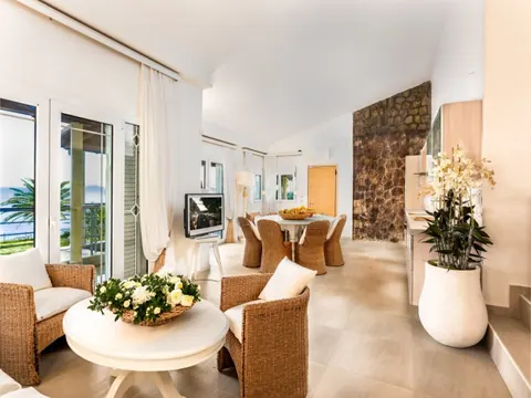 Elegant Villa Beach Front,  Mediterranean view, 6 bedrooms in Halkidiki buy for sale For Super Rich