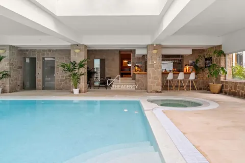 Luxury House swimming pool jacuzzi, sauna, 8 bedrooms in Cascais ultra luxury for sale For Super Rich