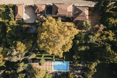 Century House Palace 18th Historic Gem, 7 bedrooms in Lisbon real estate for sale For Super Rich