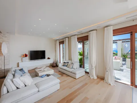 Premium Villa Sea View Mediterranean lifestyle, 5 bedrooms in Crete deal for sale For Super Rich