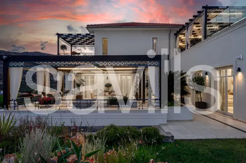 Elegant Villa waterfront property private beach & jacuzzi, 5 bedrooms in Elounda - Crete 1717 Crete for sale For Super Rich Elegant Villa waterfront property private beach & jacuzzi, 5 bedrooms in Elounda - Crete 1717 Crete for sale For Super Rich