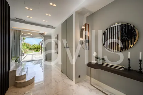 Elegant Villa waterfront property private beach & jacuzzi, 5 bedrooms in Elounda - Crete expensive for sale For Super Rich Elegant Villa waterfront property private beach & jacuzzi, 5 bedrooms in Elounda - Crete expensive for sale For Super Rich