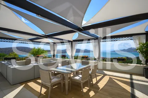 Elegant Villa waterfront property private beach & jacuzzi, 5 bedrooms in Elounda - Crete deal for sale For Super Rich Elegant Villa waterfront property private beach & jacuzzi, 5 bedrooms in Elounda - Crete deal for sale For Super Rich