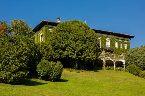 Century Villa Lake View Built 1900, 9 bedrooms in Lake Maggiore