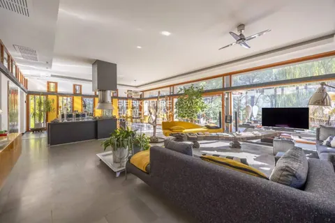 Architectural Villa large swimming pool, 6 bedrooms in Florence Classified ads for sale For Super Rich Architectural Villa large swimming pool, 6 bedrooms in Florence Classified ads for sale For Super Rich