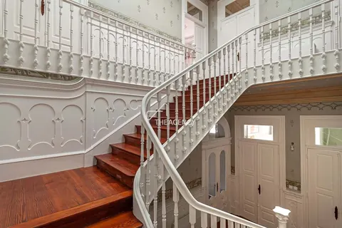 Majestic House Indoor Swimming Pool , 6 bedrooms in Cedofeita, Porto expensive for sale For Super Rich