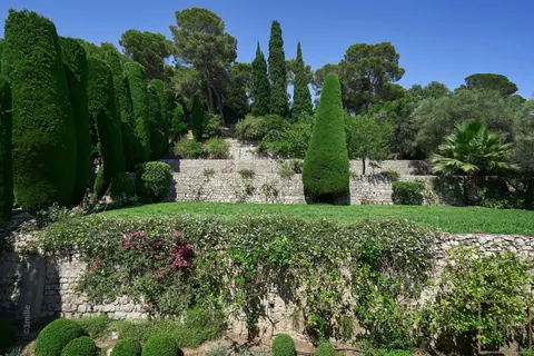Luxury Villa Panoramic View 10mn to the Croisette, 8 bedrooms in Cannes search for sale For Super Rich