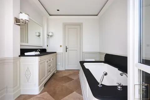 Luxury Villa Panoramic View 10mn to the Croisette, 8 bedrooms in Cannes top for sale For Super Rich
