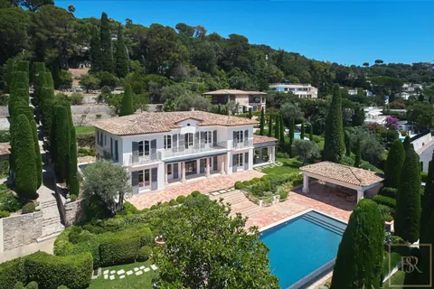 Luxury Villa Panoramic View 10mn to the Croisette, 8 bedrooms in Cannes 1500 for sale For Super Rich