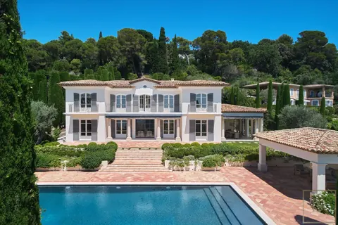 Luxury Villa Panoramic View 10mn to the Croisette, 8 bedrooms in Cannes New for sale For Super Rich