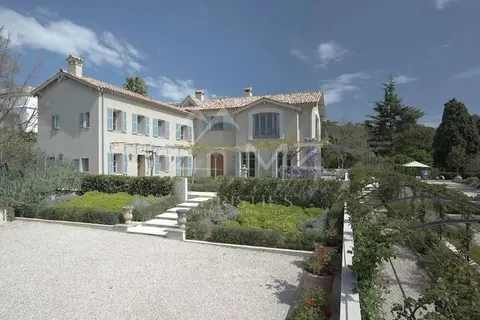 Century Villa 400 year old farm 800m away from the seaside, 7 bedrooms in Antibes - French Riviera MZICP200 for sale For Super Rich