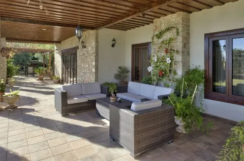 Elegant Villa Mountain View Swimming pool, 5 bedrooms in Zanakia Souni - Limassol property for sale For Super Rich