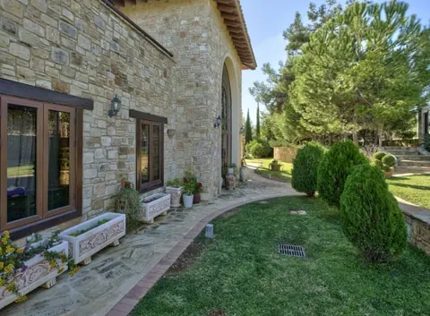 Elegant Villa Mountain View Swimming pool, 5 bedrooms in Zanakia Souni - Limassol Used for sale For Super Rich