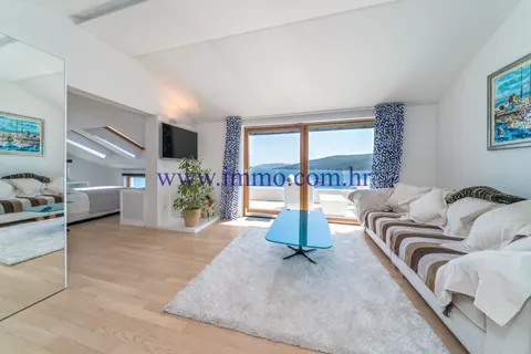 Luxury Villa Direct seafront terrace overlooking the sea, 5 bedrooms in Trogir 641038 for sale For Super Rich