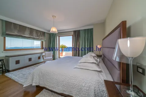 Luxury Villa Direct seafront terrace overlooking the sea, 5 bedrooms in Trogir Classified ads for sale For Super Rich