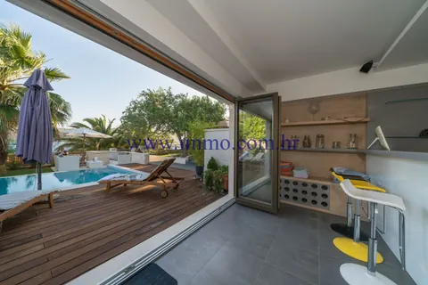 Luxury Villa Direct seafront terrace overlooking the sea, 5 bedrooms in Trogir exclusive for sale For Super Rich