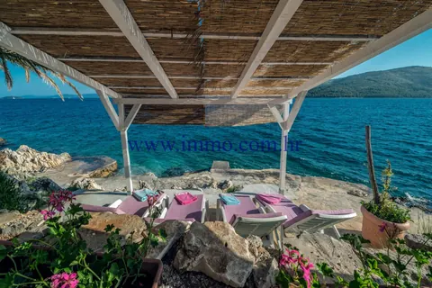 Luxury Villa Direct seafront terrace overlooking the sea, 5 bedrooms in Trogir image for sale For Super Rich