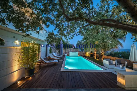Luxury Villa Direct seafront terrace overlooking the sea, 5 bedrooms in Trogir unique for sale For Super Rich