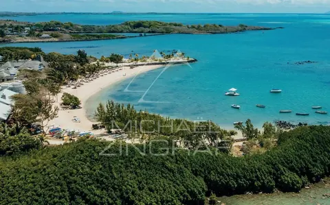 Signature Villa Golf View at The Nine Azuri Golf Course, 3 bedrooms in Haute Rive deal for sale For Super Rich