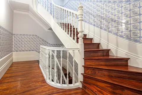 Majestic House Indoor Swimming Pool , 6 bedrooms in Cedofeita, Porto exclusive for sale For Super Rich