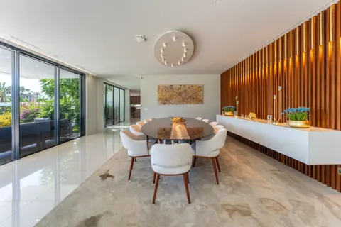 Luxury Villa Sea View, 8 bedrooms in Vilamoura deal for sale For Super Rich