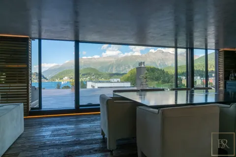 Luxury Penthouse Panoramic 200 sqm balcony and 360 degree view Outdoor jacuzzi & Spa, 4 bedrooms in St-Moritz prix for sale For Super Rich Luxury Penthouse Panoramic 200 sqm balcony and 360 degree view Outdoor jacuzzi & Spa, 4 bedrooms in St-Moritz prix for sale For Super Rich