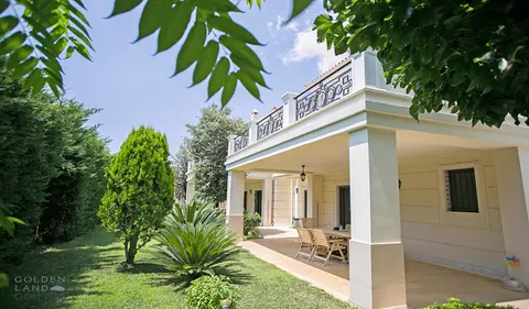 Spacious House Garden view 3 levels, 8 bedrooms in Vari price for sale For Super Rich