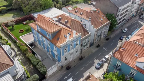 Majestic House Indoor Swimming Pool , 6 bedrooms in Cedofeita, Porto Used for sale For Super Rich