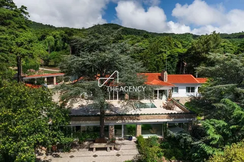 Luxury House swimming pool jacuzzi, sauna, 8 bedrooms in Cascais Used for sale For Super Rich