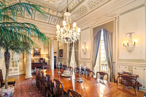 Century Apartment Palácio Mello Historic 1789, 5 bedrooms in Lisbon Used for sale For Super Rich