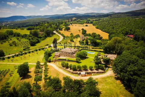 Luxury Complex Business Panoramic View on the hills, 9 bedrooms in Siena - Tuscany