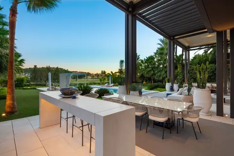 Luxury House views to the greens of Los Naranjos Golf Course heated pool and Jacuzzi, 6 bedrooms in Marbella 7752 for sale For Super Rich