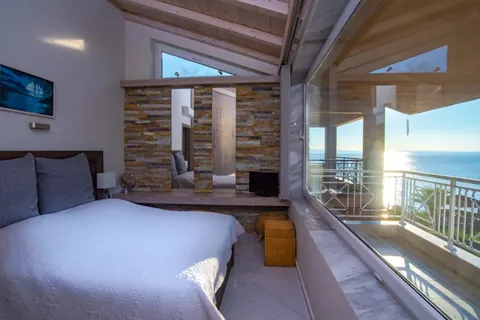 Elegant Villa Beach Front 10 meters from your doorstep, 5 bedrooms in Halkidiki value for sale For Super Rich