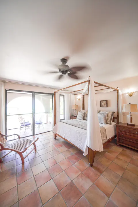 Moroccan Style House Beach Front Tropical landscaping, 7 bedrooms in Sapodilla Bay image for sale For Super Rich