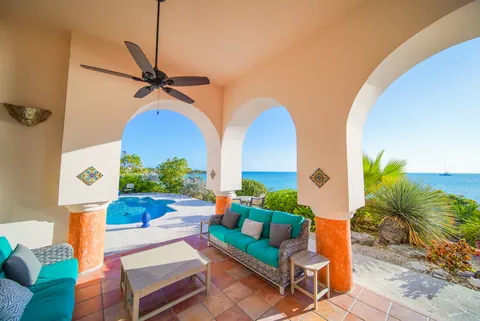Moroccan Style House Beach Front Tropical landscaping, 7 bedrooms in Sapodilla Bay luxury for sale For Super Rich