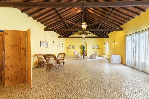 Medieval Ranch/Farm 16th century. Medieval Palace, 10 bedrooms in Belas luxury for sale For Super Rich