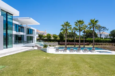 Modern Villa Sea View, 7 bedrooms in Quinta do Lago buy for sale For Super Rich