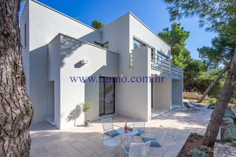 Elegant Villa Seafront gorgeous sea views, 3 bedrooms in Primosten buy for sale For Super Rich