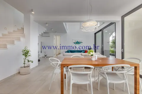 Elegant Villa Seafront gorgeous sea views, 3 bedrooms in Primosten luxury for sale For Super Rich