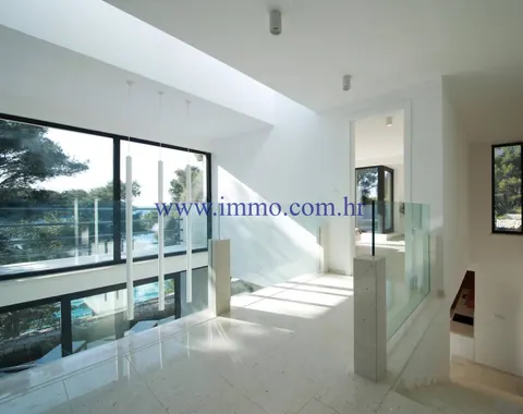 Elegant Villa Seafront gorgeous sea views, 3 bedrooms in Primosten ultra luxury for sale For Super Rich