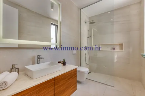 Elegant Villa Seafront gorgeous sea views, 3 bedrooms in Primosten prix for sale For Super Rich