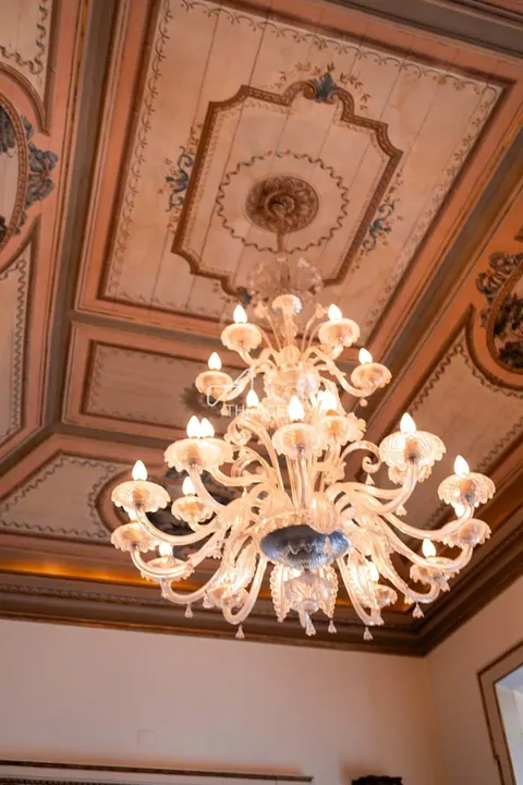 Century House Palace 18th Historic Gem, 7 bedrooms in Lisbon exclusive for sale For Super Rich
