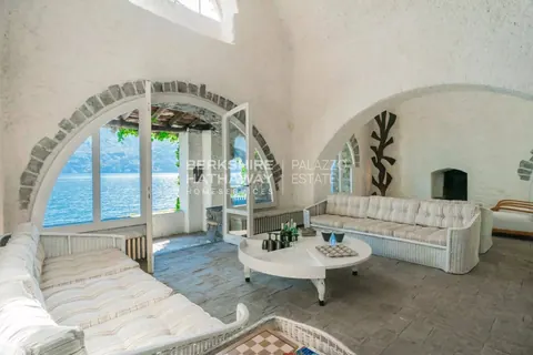 Century 17th House Panoramic view, swimming pool and pier, 16 bedrooms in Brienno - Lake Como price for sale For Super Rich