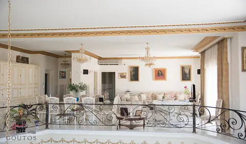 Spacious House Garden view 3 levels, 8 bedrooms in Vari property for sale For Super Rich