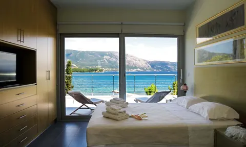 Premium Villa Private beach with direct access Beachfront, 8 bedrooms in Corfu image for sale For Super Rich