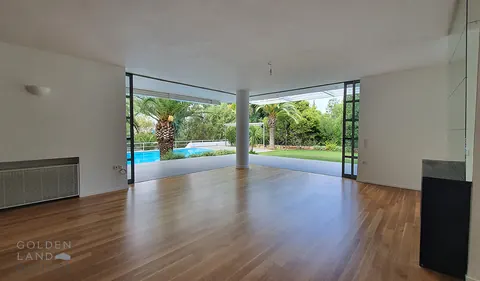 Elegant Villa Private huge Garden large swimming pool, 4 bedrooms in Voula deal for sale For Super Rich
