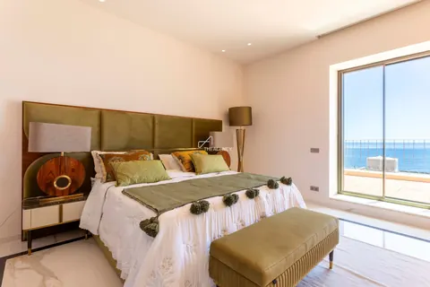 ONE-OF-THE-KIND Villa Beach Front Panoramic View, 7 bedrooms in Lagos ultra luxury for sale For Super Rich